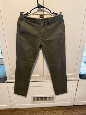 J. Crew Olive Green Chinos - 770 straight - 29-30